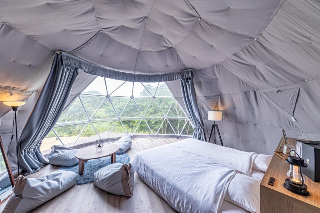 ＴＨＥ　ＧＬＡＭＰＩＮＧ　ＰＬＡＺＡ　伊勢志摩ＢＡＳＥ