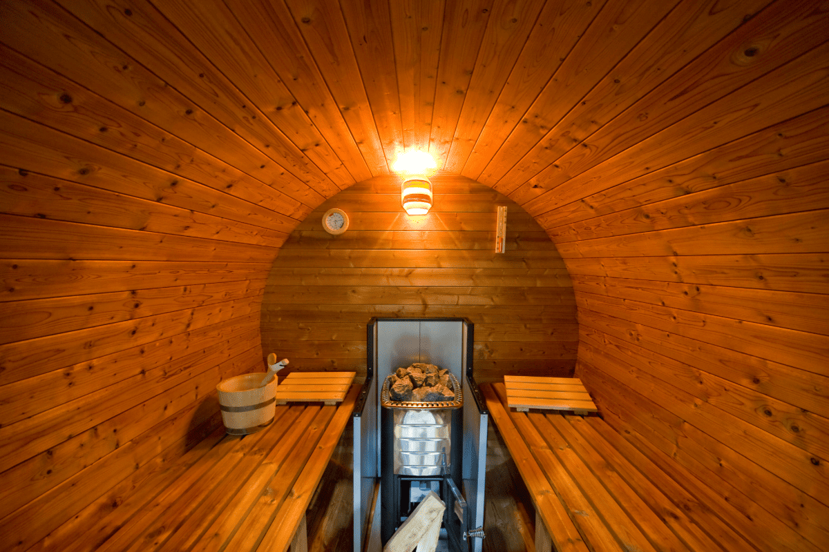 サウナでととのう宿