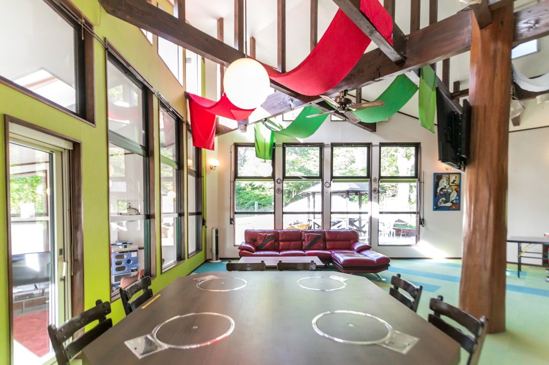 デュエットリゾートHana那須イタリア｜栃木県・那須・板室｜50畳のリビングダイニング