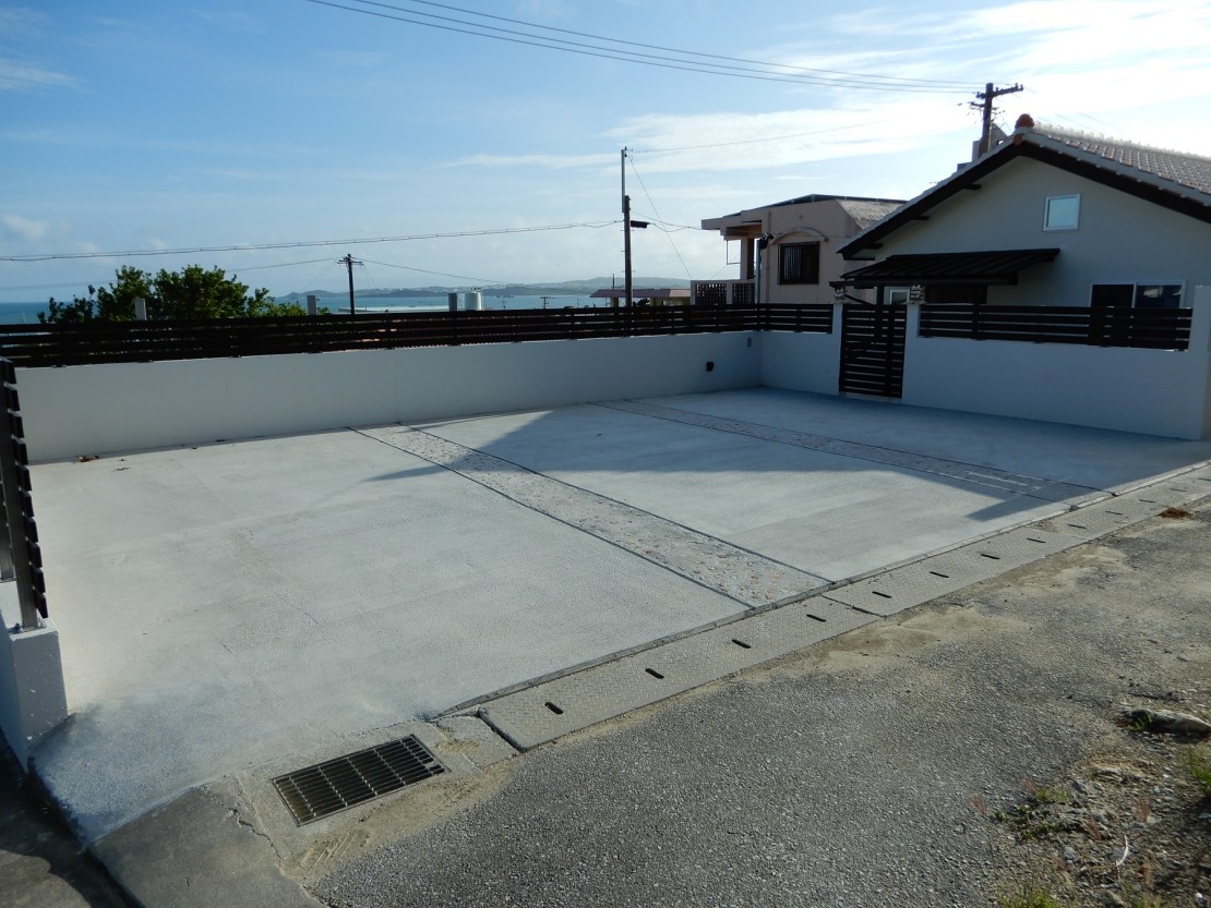 沖縄県 西海岸・東海岸のコテージ｜マムヴィッラIn平安座の写真：駐車場