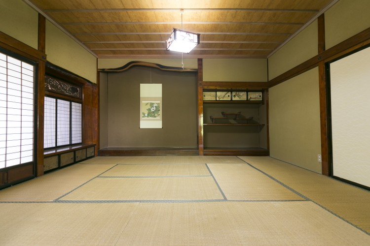 長野県 伊那・駒ヶ根・飯田・昼神のコテージ｜俵屋　-大きな屋根の家-の写真：寝室はもちろん和室