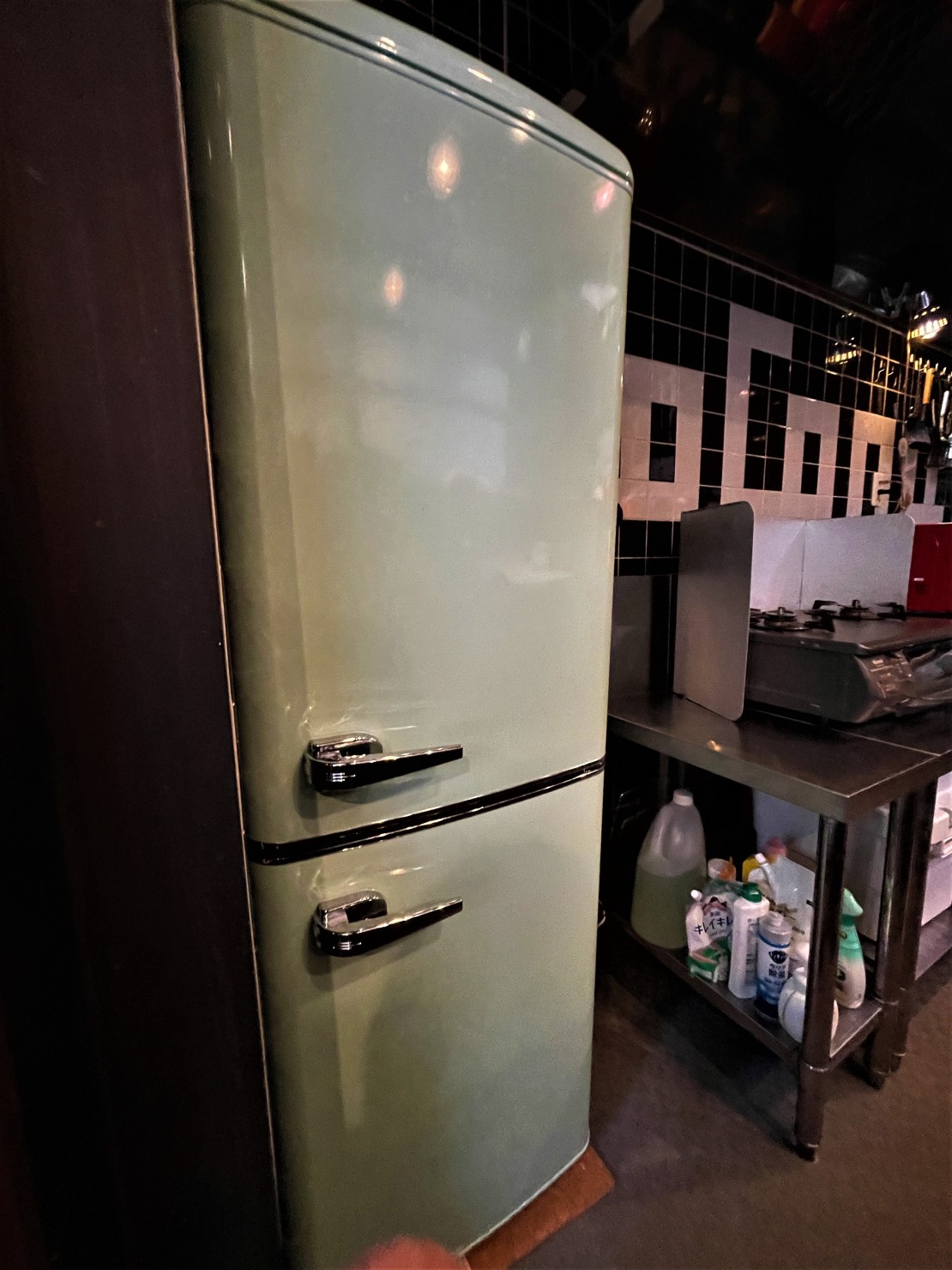 静岡県 伊豆高原のコテージ｜絶景＆カフェインテリアのコテージ　ココナッツハウス伊豆の写真：冷蔵庫※別にカウンター内にもご用意しました。