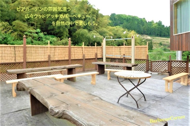 静岡県 伊豆高原のコテージ｜大型コテージ　ポニーテールの写真：デッキBBQ