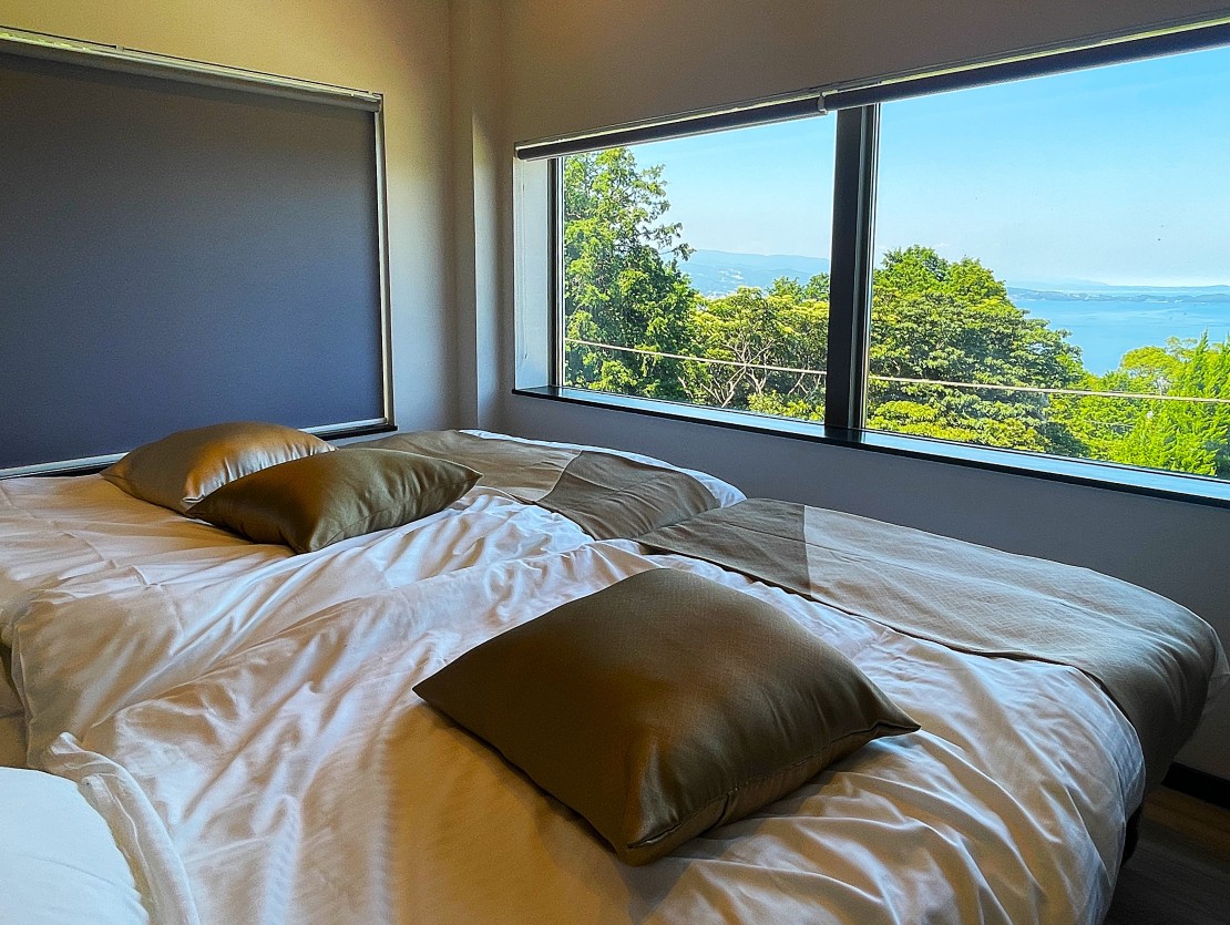 熱海のデザイナーズヴィラ　蒼 -ATAMI VILLA-｜静岡県・熱海｜展望ベッドルーム