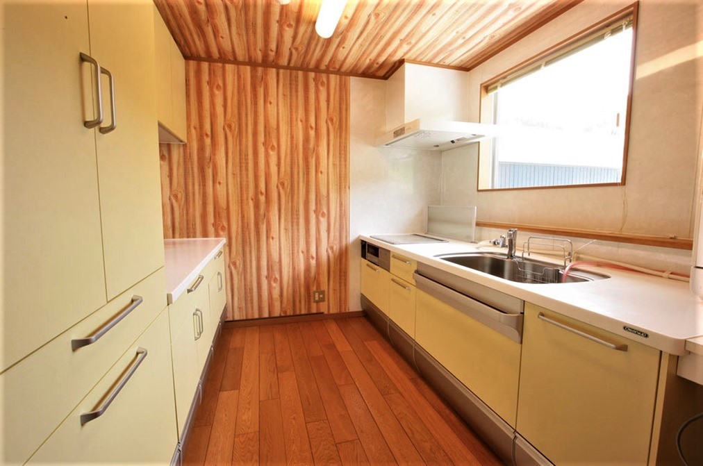 静岡県 熱海の貸別荘・コテージ｜オーシャンビューBBQ＆温泉サウナ　ブレス熱海の写真：食器と調理器具を用意しました