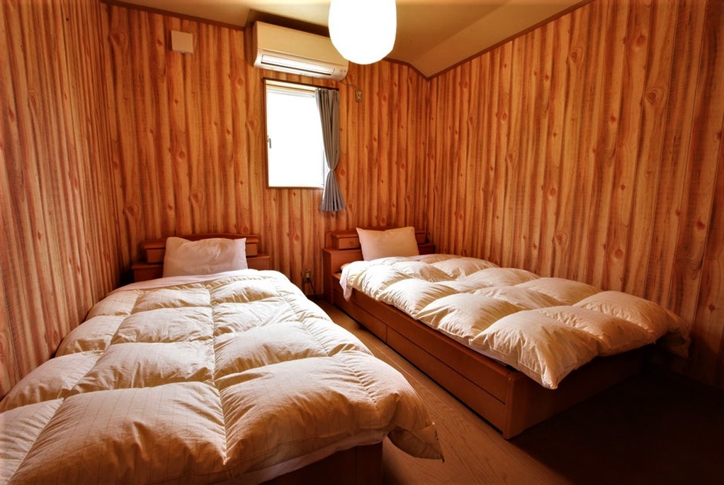 静岡県 熱海のコテージ｜オーシャンビューBBQ＆温泉サウナ　ブレス熱海の写真：客室ベットルームは4部屋