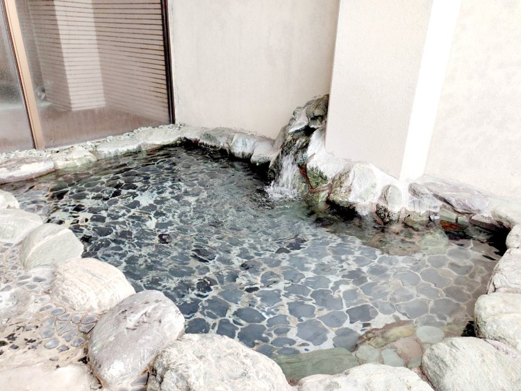 静岡県 伊東・宇佐美・川奈の貸別荘・コテージ｜WIFI【BBQ・温泉付き】風雅の里　みずき亭 全室オーシャンビュー、カラオケ（13～60名迄）の写真：温泉