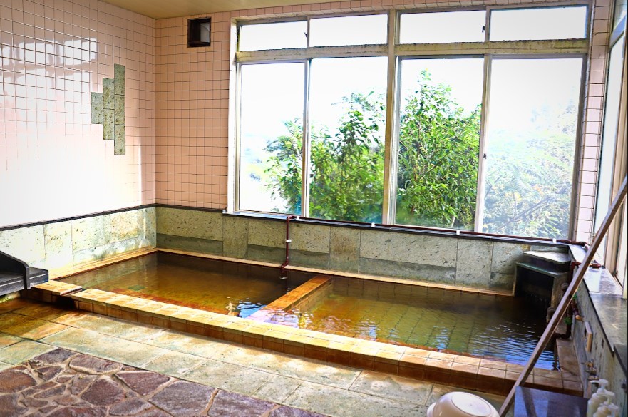 静岡県 南伊豆の貸別荘・コテージ｜源泉かけ流し温泉/BBQ*カラオケあり /貸切12～40名可*熱川/パノラマロケーション/無料駐車場15台の写真｜詳細7