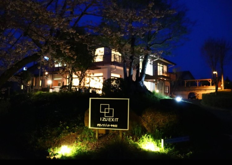 静岡県 中伊豆の貸別荘・コテージ｜修善寺駅から車で10分/ガーデンBBQ、温泉サウナ♨リゾート貸別荘/中伊豆（WI-FI）8～25名迄の写真：外観