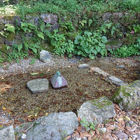 京都府 湯の花・丹波・美山のコテージ｜古民家 筧の写真：池