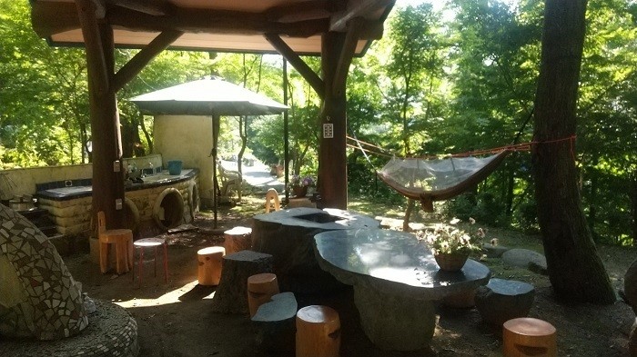 静岡県 中伊豆のグランピング｜癒しの森スターヒルズ　夢の家の写真：専用BBQスペース