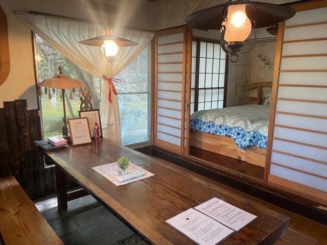 静岡県 中伊豆のコテージ｜癒しの森スターヒルズ　アンの家の写真：落ち着くアンティークコテージ