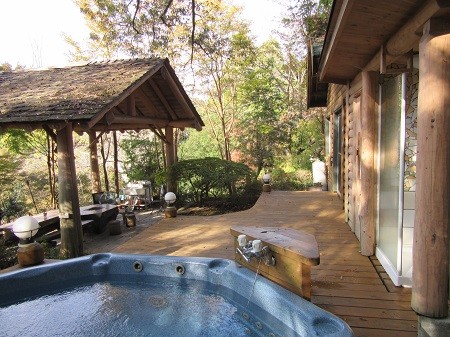 静岡県 中伊豆のコテージ｜癒しの森スターヒルズ　アンの家の写真：テラスからの様子