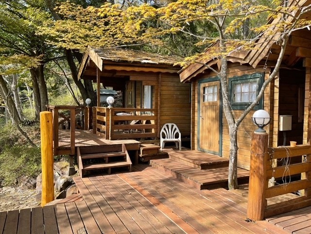 静岡県 中伊豆の貸別荘・コテージ｜キキの家の特徴写真｜テラスの様子