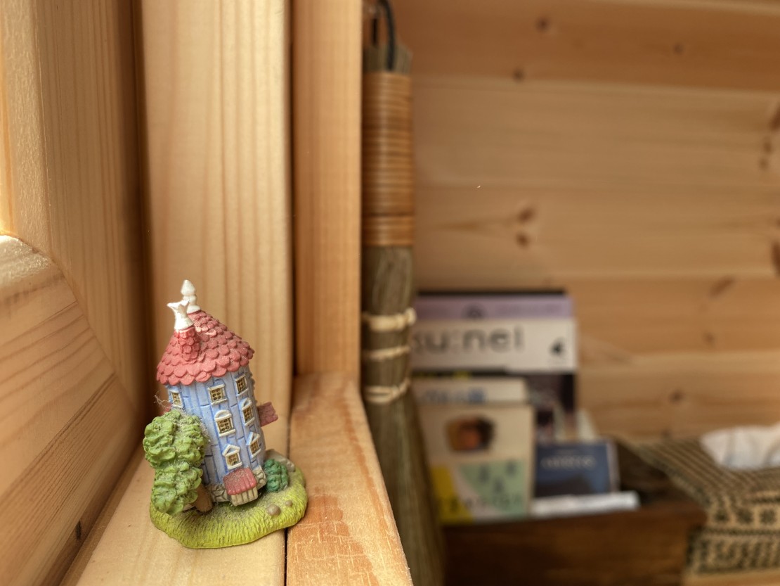 群馬県 万座・嬬恋・北軽井沢のコテージ｜森のログハウスTWIGの写真：暮らしやすさを追求した作りの
ポストビーム工法ログハウス
