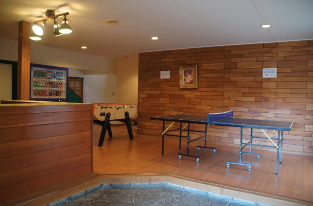 静岡県 伊豆高原のコテージ｜BBQ場（屋根付）とカラオケ・卓球　Izu Banboo Terrace　(伊豆バンブーテラス)の写真：お風呂の後に卓球やテーブルゲームはいかがですか