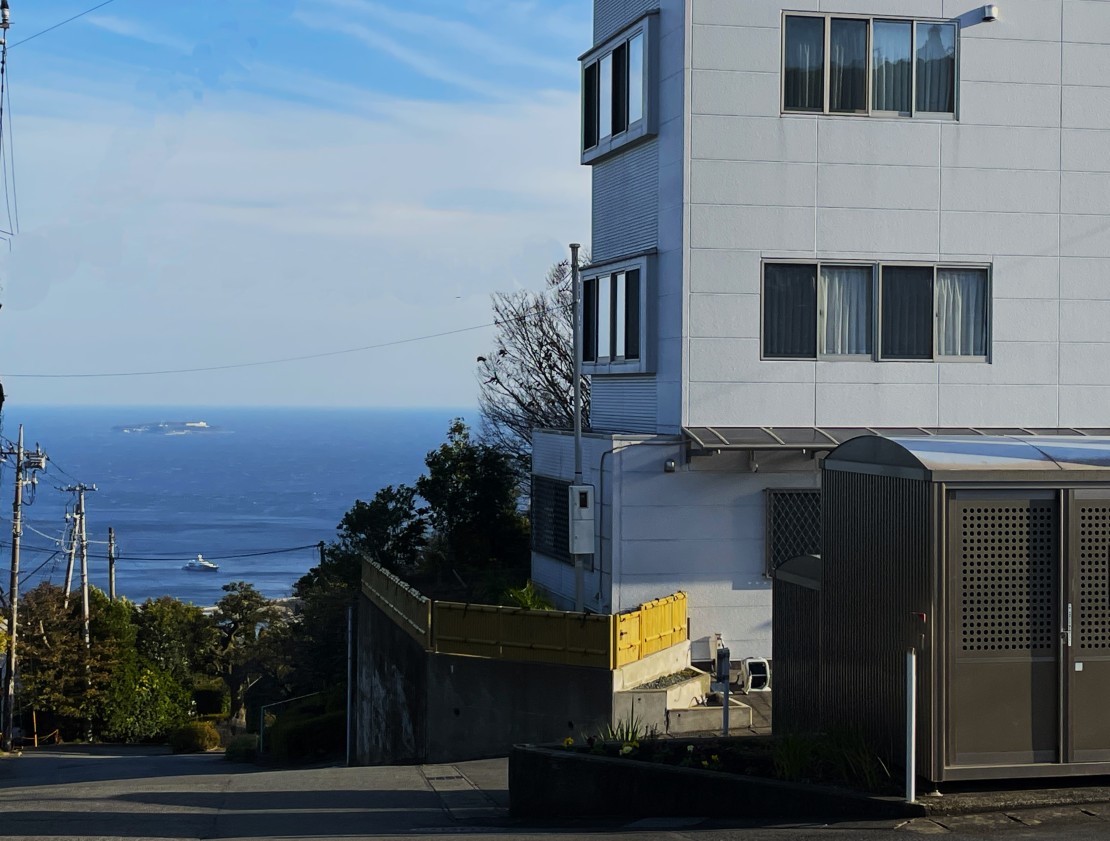 静岡県 熱海のコテージ｜ガーデンテラスにバレルサウナ＋Wジャグジー　チヨックス西熱海の写真：ガーデンデッキ
