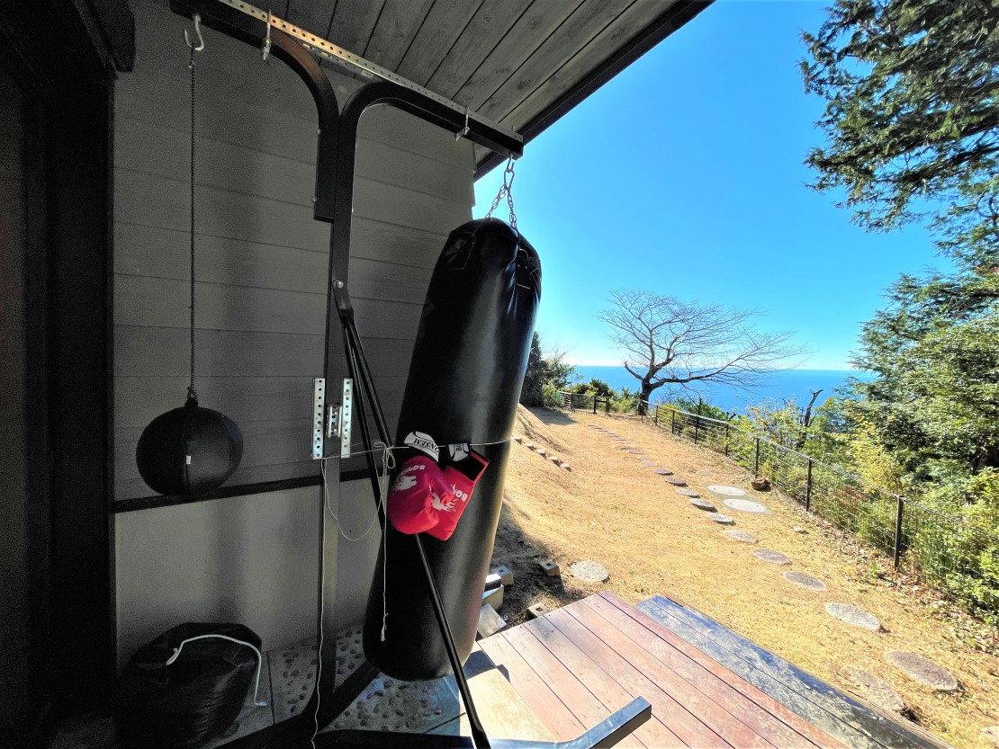 静岡県 西伊豆のコテージ｜海と山に囲まれたhidden cottage　SAVANAQ【3879】の写真：サウンドバック
