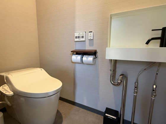 千葉県 館山・南房総の貸別荘・コテージ｜Retreat Villa Aym（リトリート ヴィラ エイム）：バス・トイレ