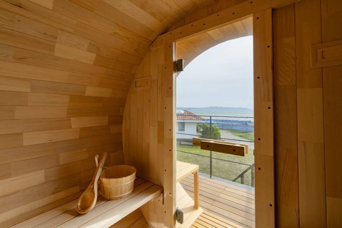 Dog Villa SAMPO(ドッグ ヴィラ サンポ)|千葉県・館山・南房総|バレルサウナ
サウナからは海が見えます