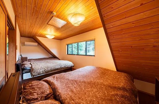 大分県 日田・天ヶ瀬・耶馬渓のコテージ｜貸別荘　山樹荘の写真：2階の寝室