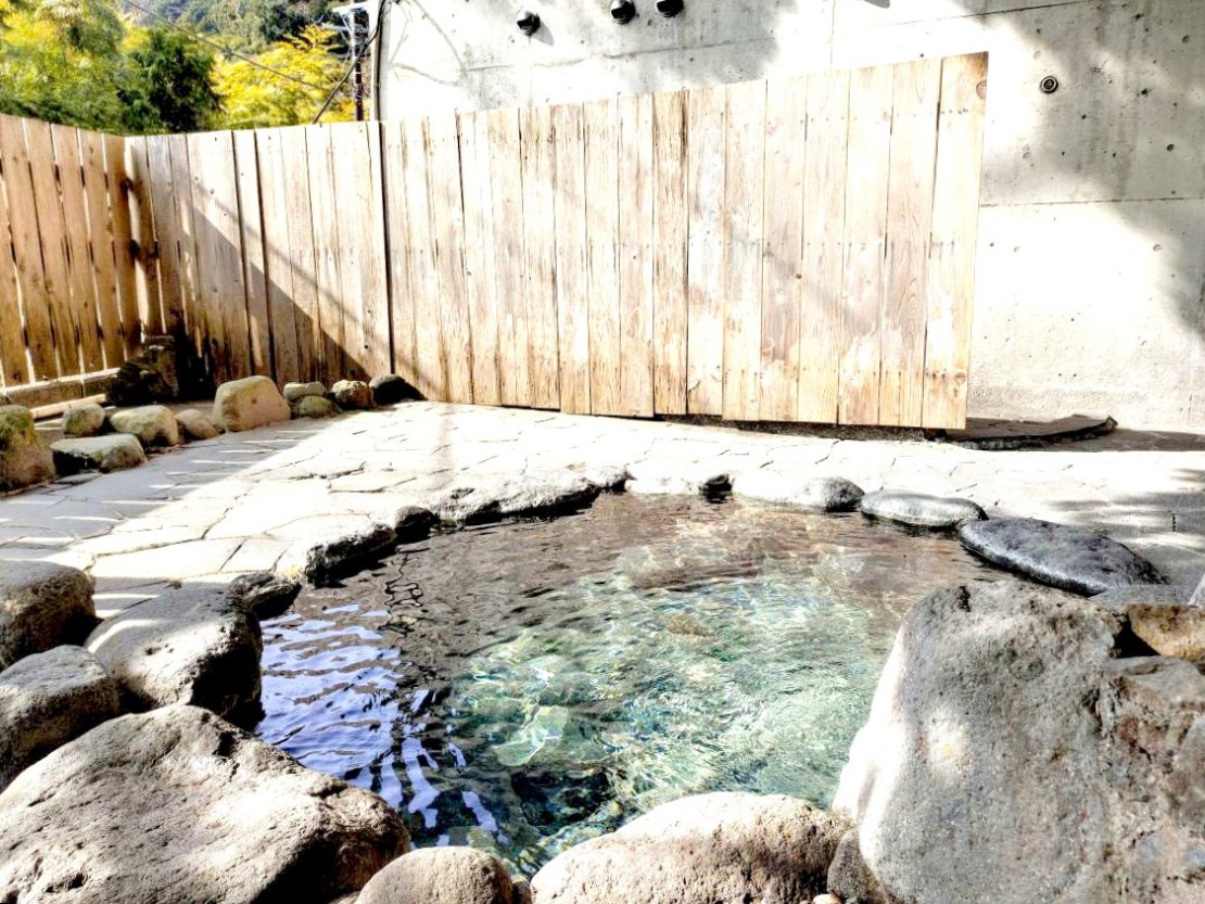 静岡県 伊東・宇佐美・川奈のコテージ｜防音カラオケ付き13～30人迄５０帖に！もちろん宴会スペースに/伊豆高原/BBQ可/露天風呂付き*の写真：詳細12