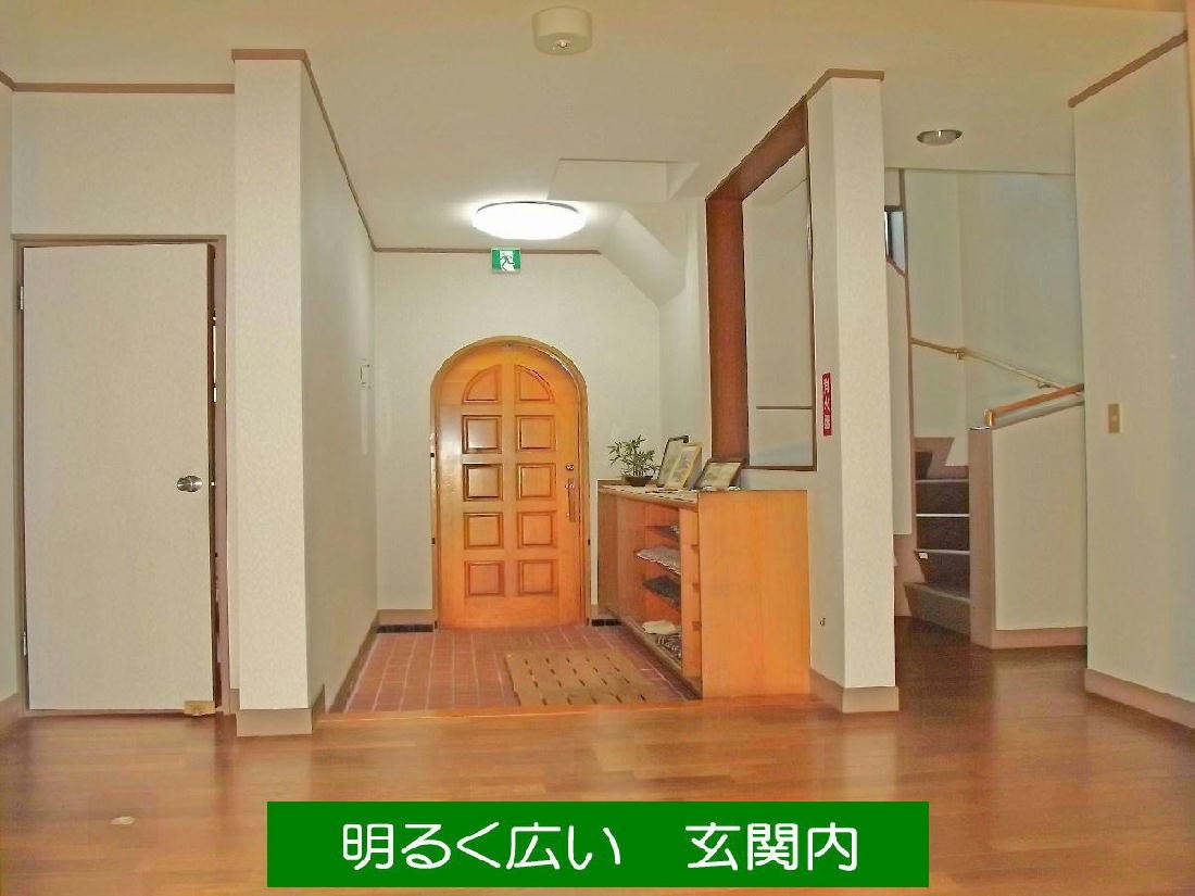 静岡県 浜松・浜名湖のコテージ｜貸別荘 リザーブの写真：下駄箱完備の広い玄関