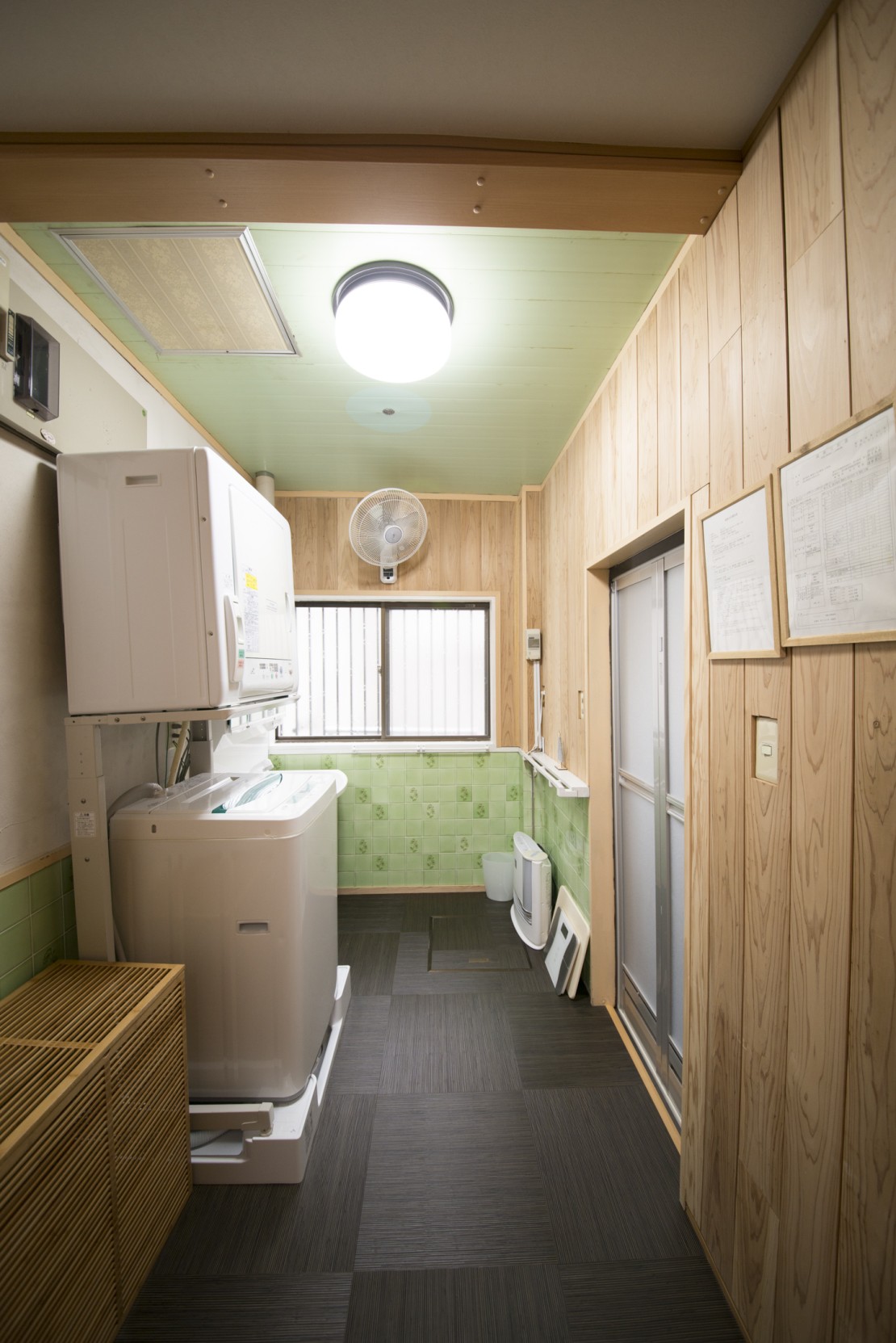 鹿児島県 霧島のコテージ｜おもや彩　OmoyaSaiの写真：洗面室
ランドリー