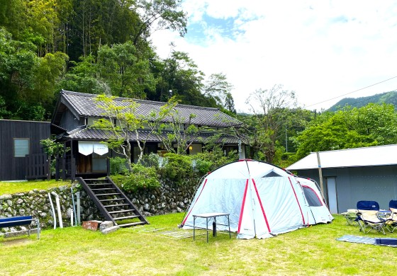 三重県 津・久居・美杉・松阪の貸別荘・コテージ｜ラ・カミオの写真：バーベキューが出来るコテージ