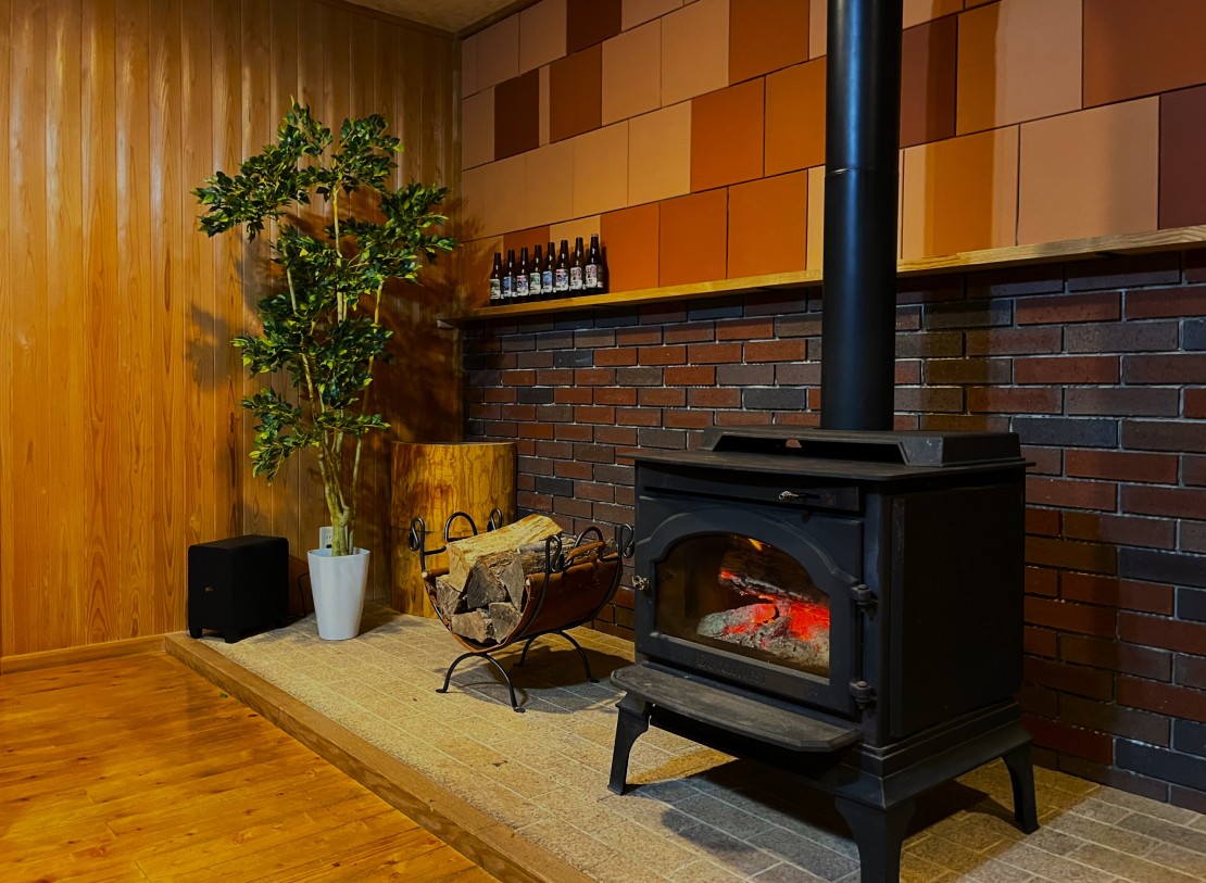 静岡県 伊東・宇佐美・川奈のコテージ｜ラ・ムーの写真：暖炉　fireplace
