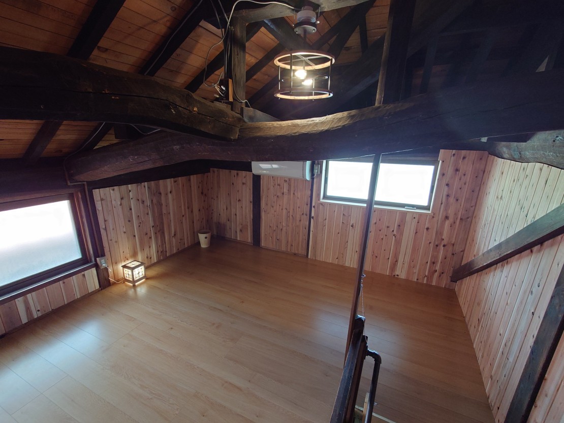 楽匠館｜千葉県・館山・南房総｜お子様も喜ぶ屋根裏部屋は日本古来の『木組み』がまじかで見られます