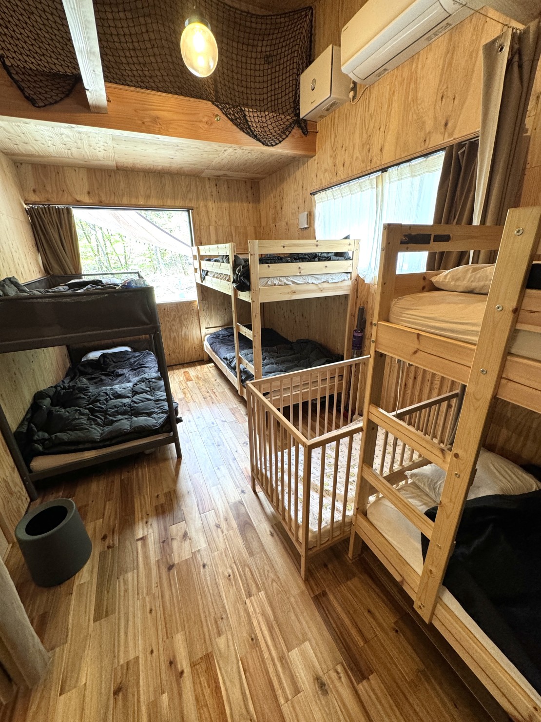 SNUG CAMP HOUSE｜山梨県・大月・都留｜シングルサイズの二段ベッドを三台設置