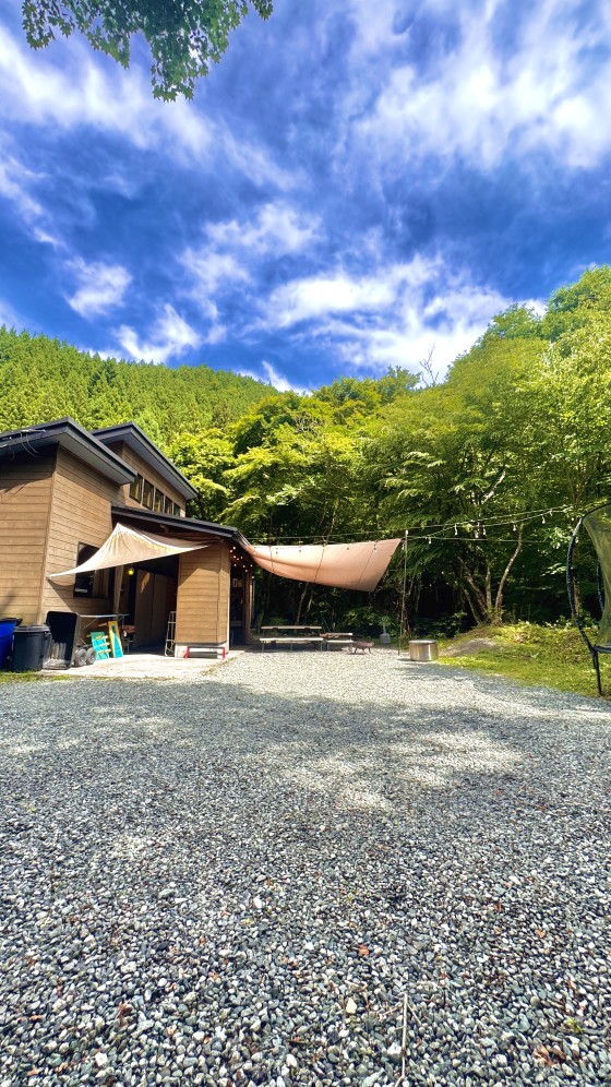 山梨県 大月・都留の貸別荘・コテージ｜SNUG CAMP HOUSE：素泊まり