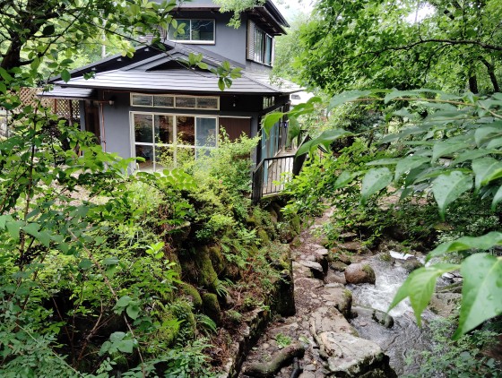 京都府 湯の花・丹波・美山の貸別荘・コテージ｜コテージ遊泊・るり渓：川