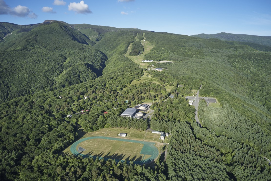 HANARE|山形県・山形・蔵王・天童・上山|近隣には温泉施設、キャンプ場、ゲレンデ、トレーニング施設、クロスカントリーコース、グラウンドなどがあります