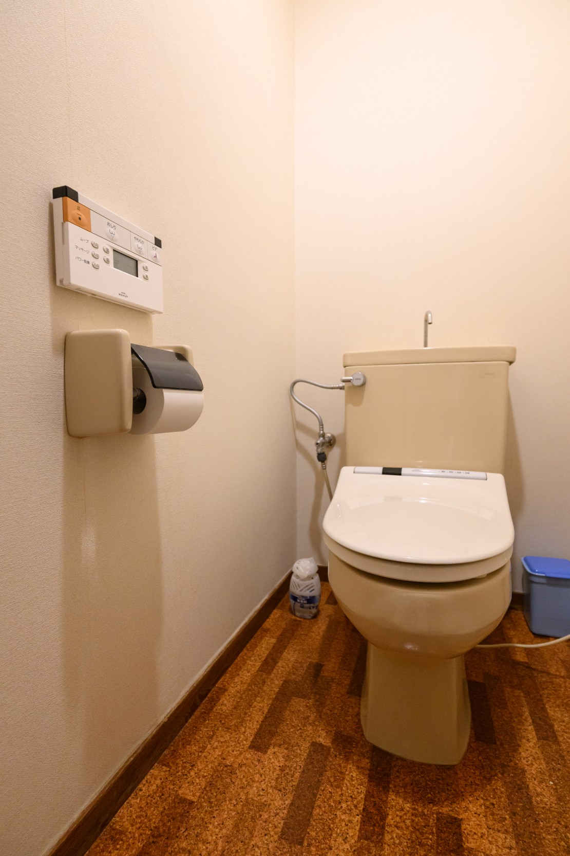 伊豆iroha|静岡県・伊豆高原|すべてのトイレに温水洗浄機能付きのウォシュレットを完備。
清潔で快適な空間づくりを徹底し、滞在中のあらゆるシーンで安心してお過ごしいただけます。
見えないところこそ、しっかりと。