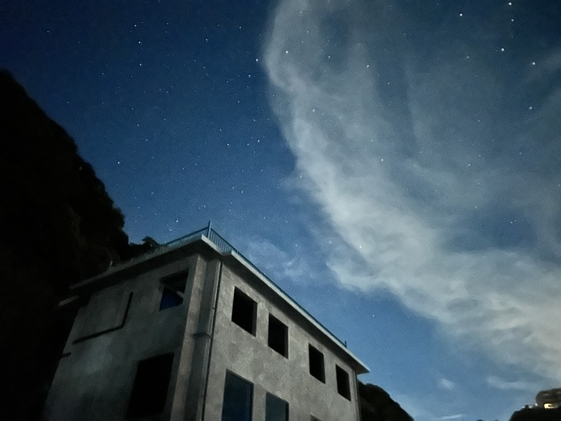 波空-Akazawa-|静岡県・伊豆高原|夜は満天の星空をご覧ください。予約時のお申し付けで天体望遠鏡も貸出可能です。