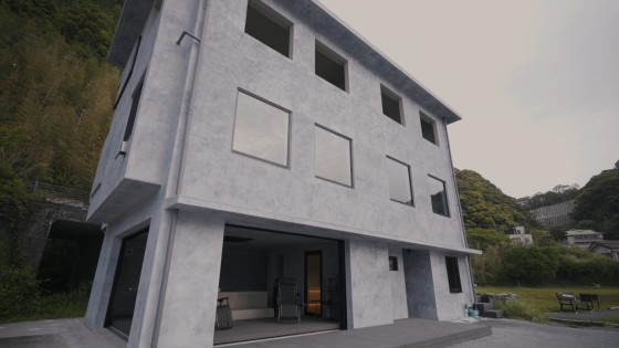 静岡県 伊豆高原の貸別荘・コテージ｜波空-Akazawa-：無料駐車場