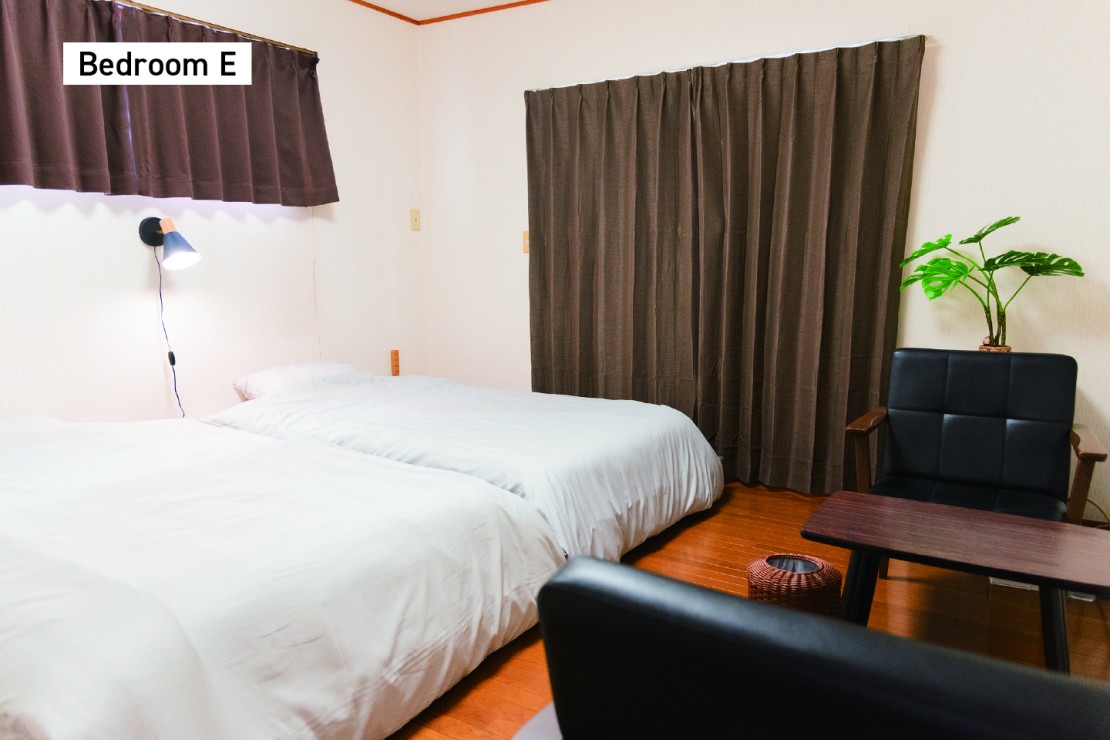 f life house｜福島県・郡山｜2階洋室（セミダブルベッド2台）