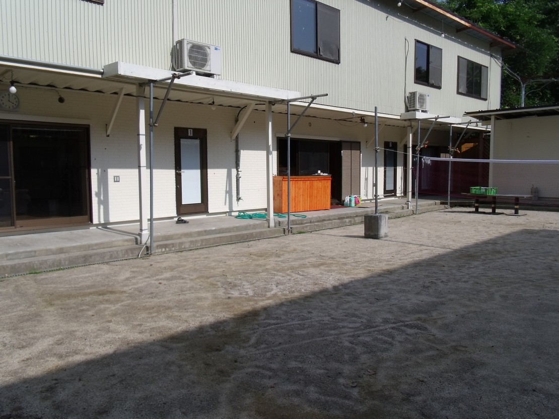 兵庫県 姫路・赤穂・播磨のコテージ｜ポパイテンキャンプ場　ガーデンハウス(1棟貸切)の写真：ガーデンハウス外観