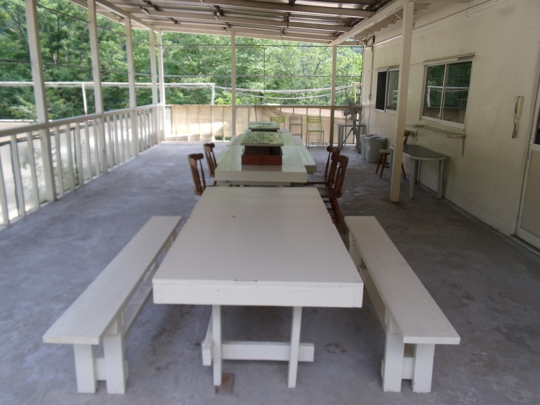 ポパイテンキャンプ場 ガーデンハウス(1棟貸切)|兵庫県・姫路・赤穂・播磨|2F、BBQテラス