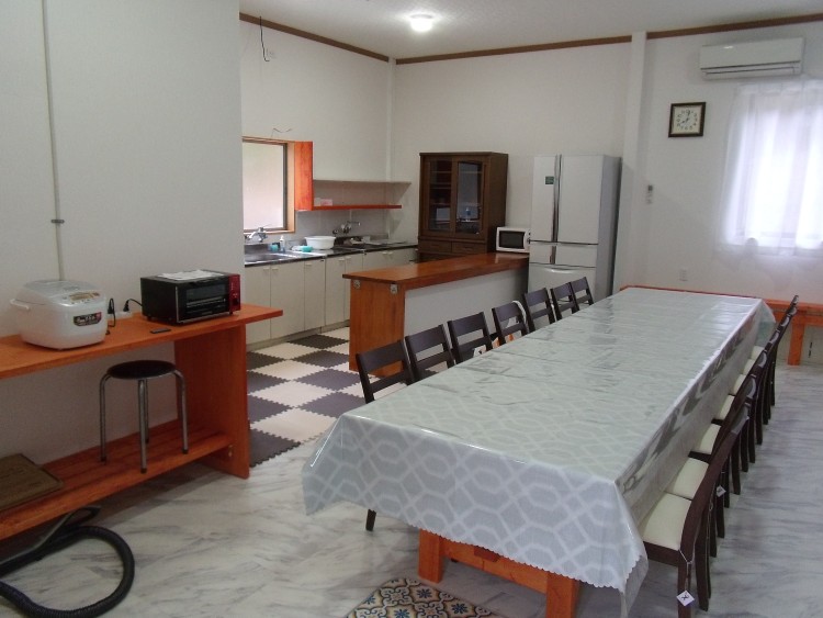 兵庫県 姫路・赤穂・播磨のコテージ｜ポパイテンキャンプ場　グリーンハウス(1棟貸切)の写真：ダイニングキッチン