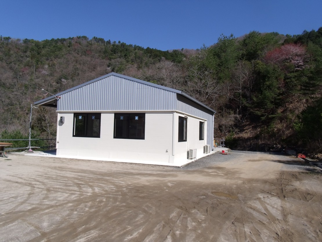 兵庫県 姫路・赤穂・播磨のコテージ｜ポパイテンキャンプ場　グリーンハウス(1棟貸切)の写真：グリーンハウス外観