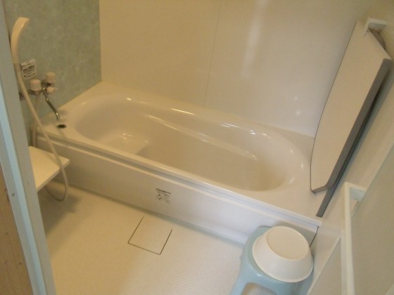 兵庫県 姫路・赤穂・播磨の貸別荘・コテージ｜ポパイテンキャンプ場　グリーンハウス(1棟貸切)：バス・トイレ