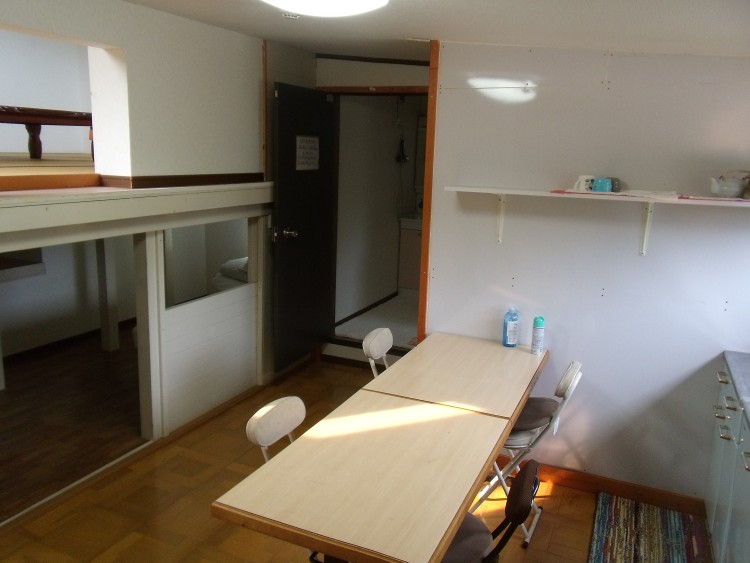 兵庫県 姫路・赤穂・播磨のコテージ｜ポパイテンキャンプ場　ラッキーハウス(1棟貸切)の写真：ダイニングキッチン