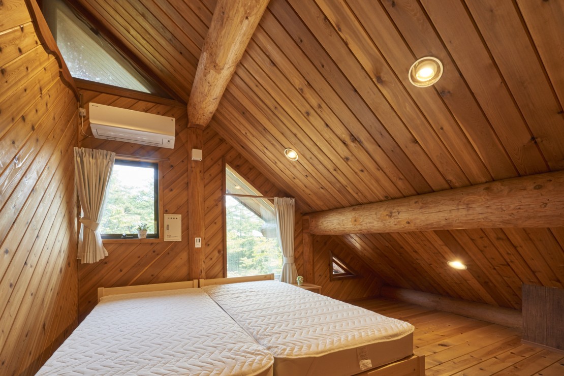 石川県 輪島・能登のコテージ｜家族コテージノトイエ ５号棟ログハウスの写真：ベッドルームです。