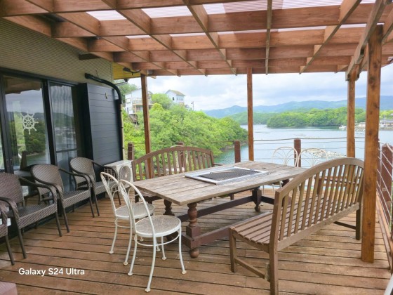 三重県 志摩の貸別荘・コテージ｜Ise Shima Terrace：屋根付きBBQ