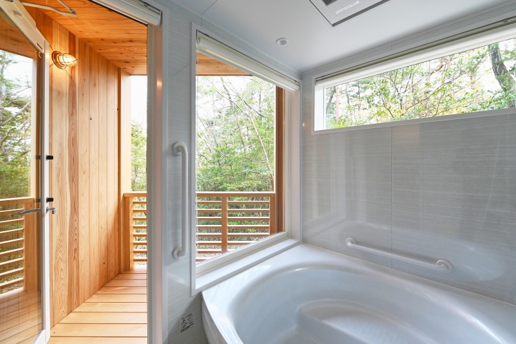 家族コテージ ノトイエ ６号棟セジュール｜石川県・輪島・能登の特徴写真｜嬉しい温泉付きのお風呂です。