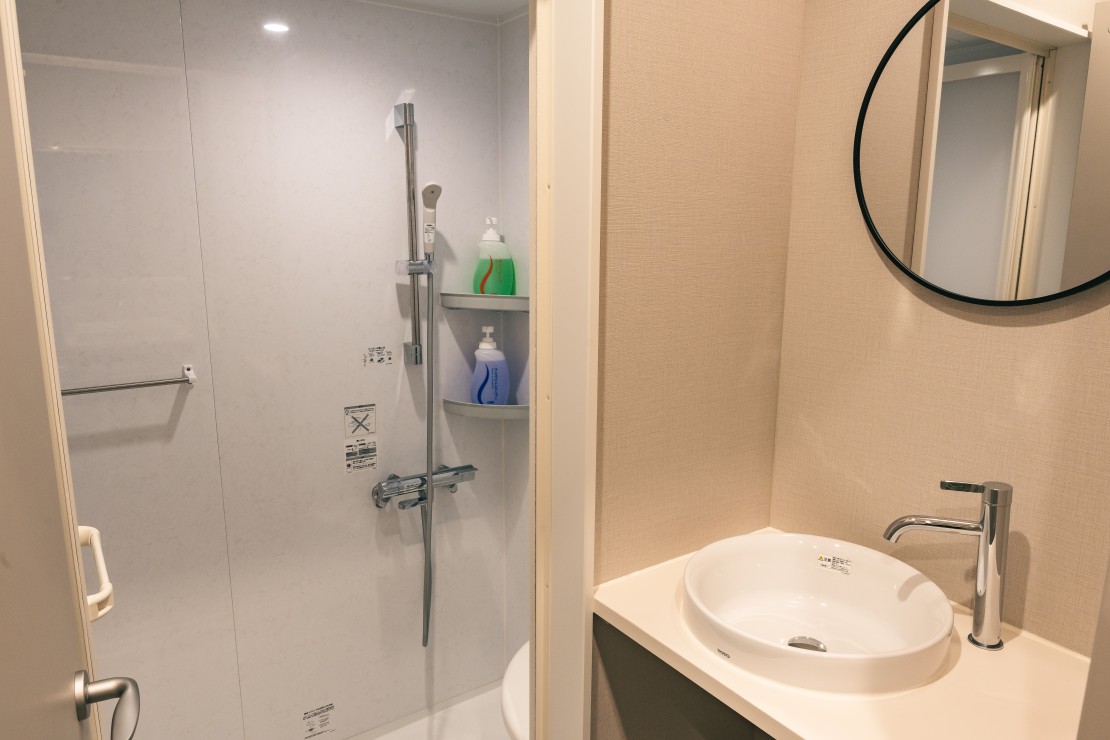 office＆cottage 丸金｜山梨県・山中湖・忍野｜最新の完全個室シャワーブース（大浴場もございます）