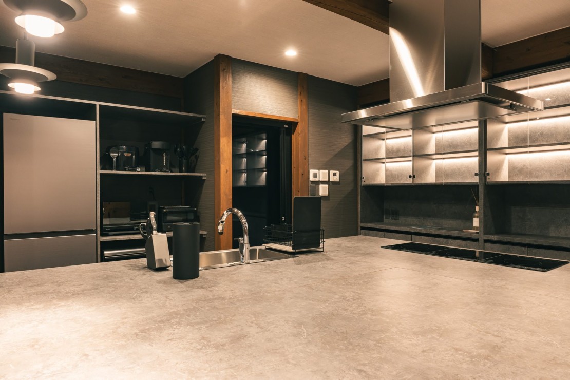 office＆cottage 丸金｜山梨県・山中湖・忍野｜特注のキッチンBAR